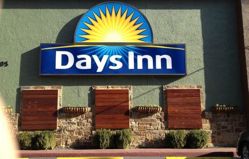 Days Inn By Wyndham Austin/University/Downtown Eksteriør billede