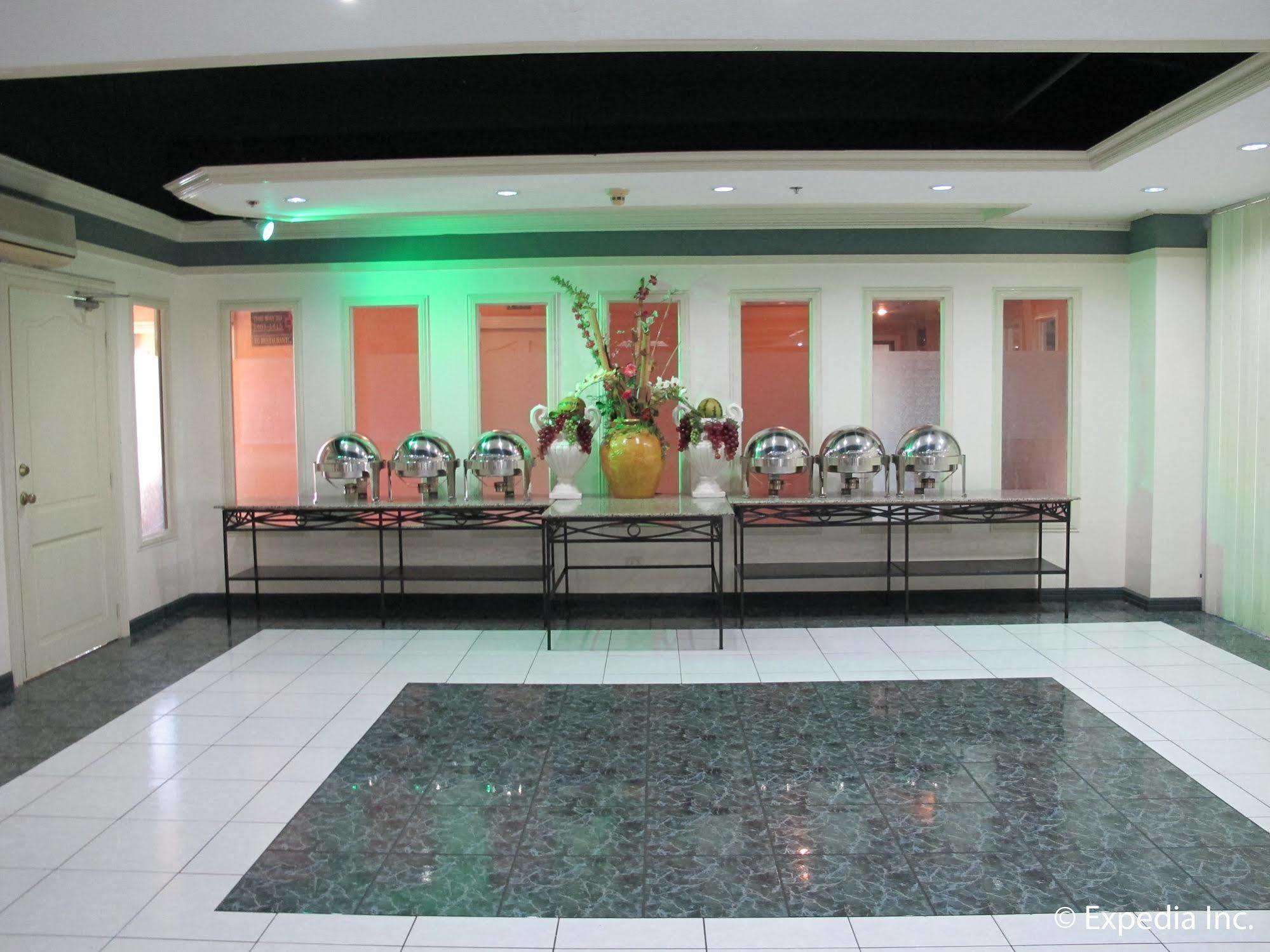 Metro Park Hotel - Cebu City Eksteriør billede