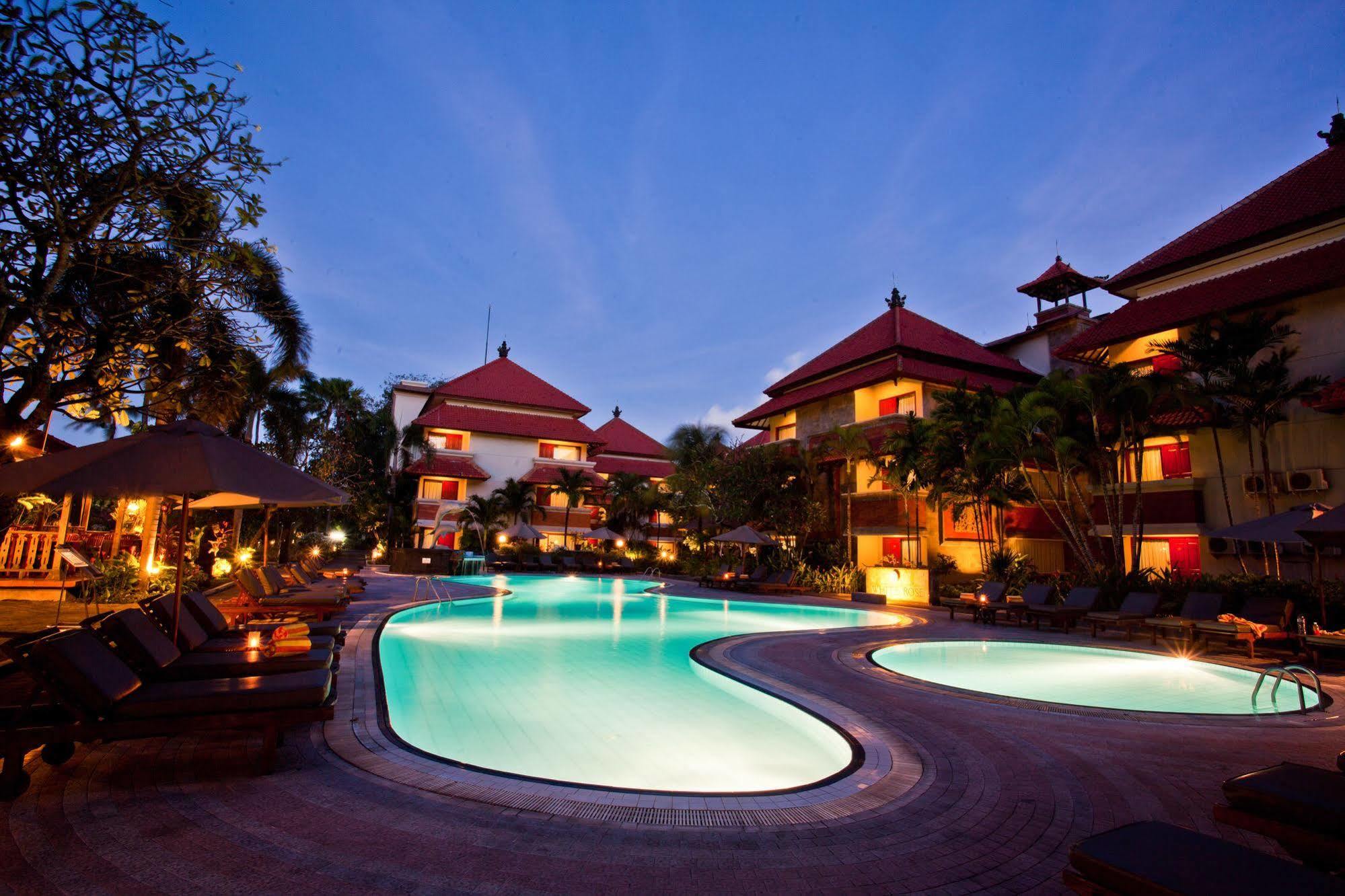 White Rose Kuta Resort, Villas & Spa Eksteriør billede