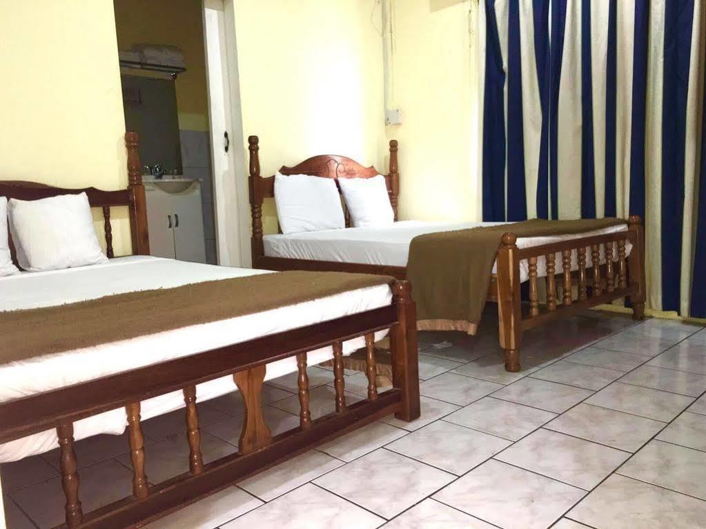 Airport Suites Hotel Piarco Eksteriør billede