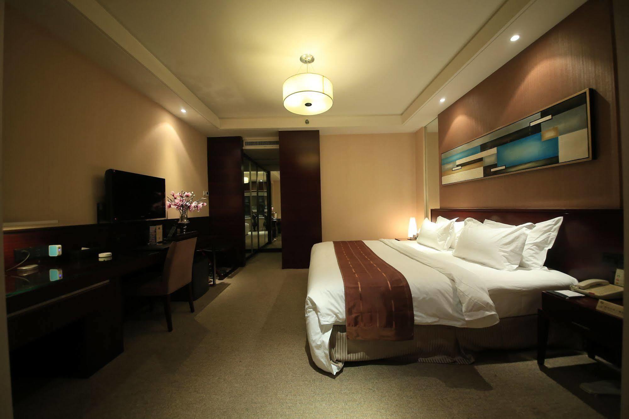 Century Mandarin Hotel Qingdao Eksteriør billede