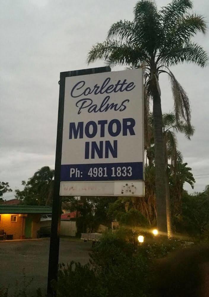 Corlette Palms Motor Inn Eksteriør billede