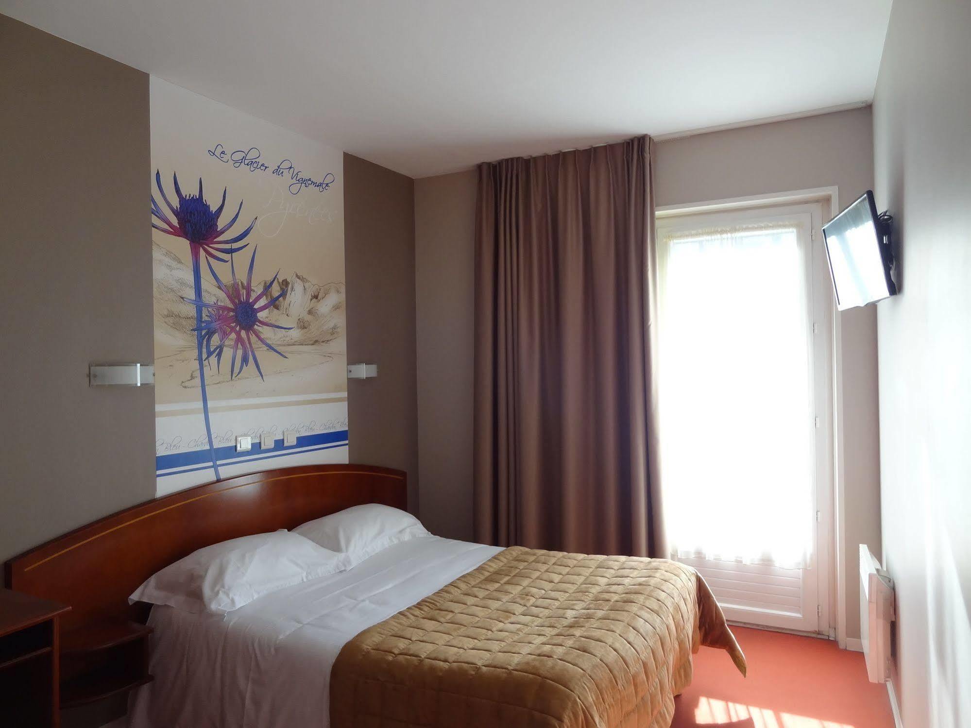 Cit'Hotel de la Marne Tarbes Eksteriør billede