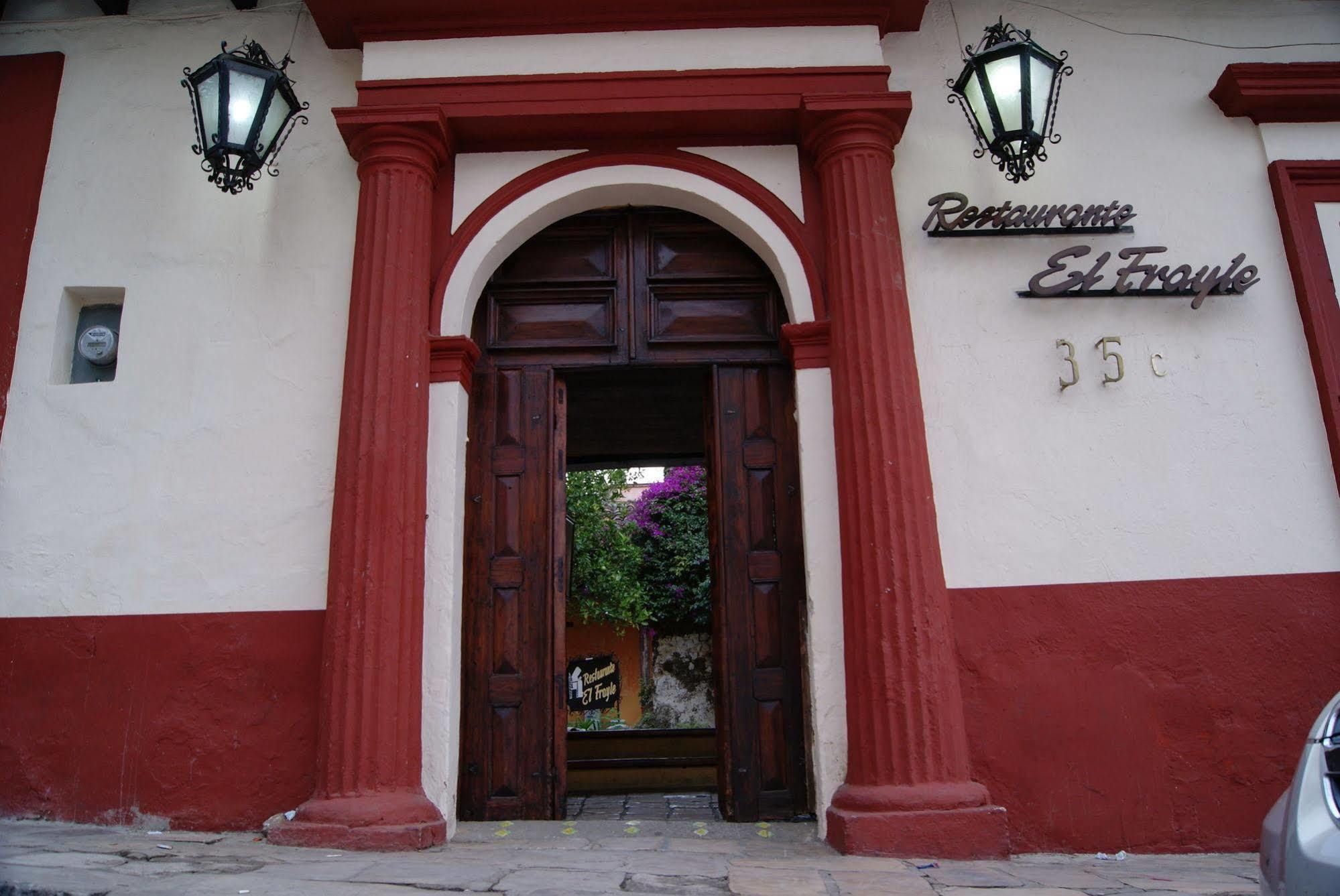 Hotel Plaza Santo Domingo San Cristóbal de Las Casas Eksteriør billede