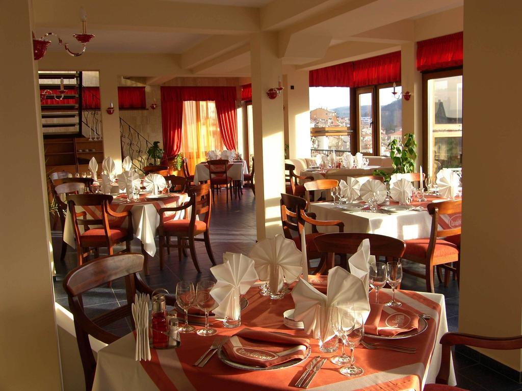 Meridian Hotel Bolyarski Veliko Tarnovo Restaurant billede