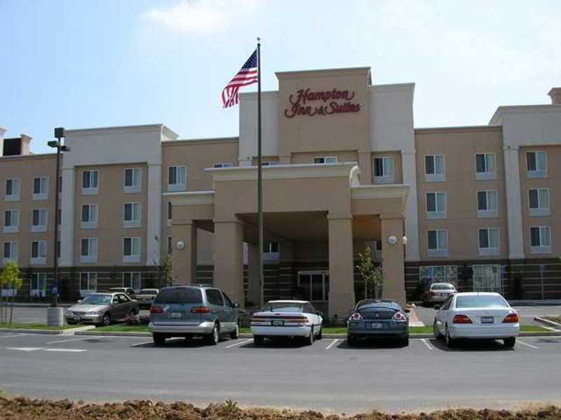 Hampton Inn & Suites Fresno Eksteriør billede
