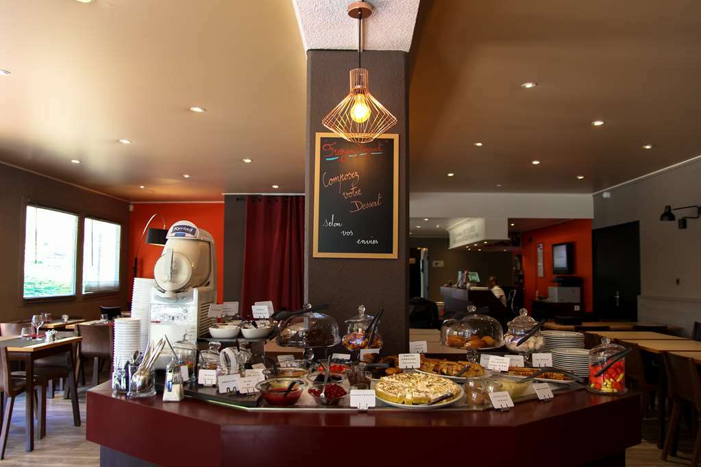 Kyriad Rouen Nord - Mont Saint Aignan Restaurant billede
