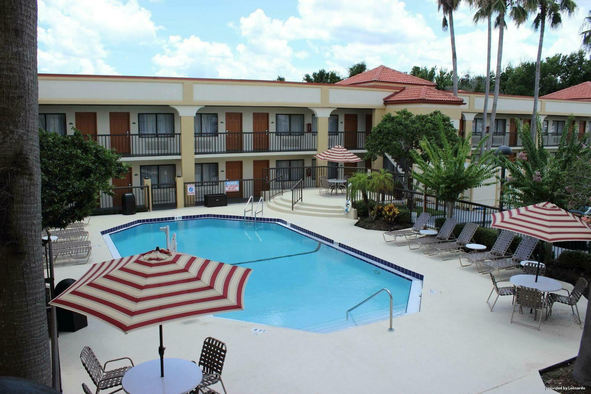 Best Western Orlando East Inn & Suites Eksteriør billede