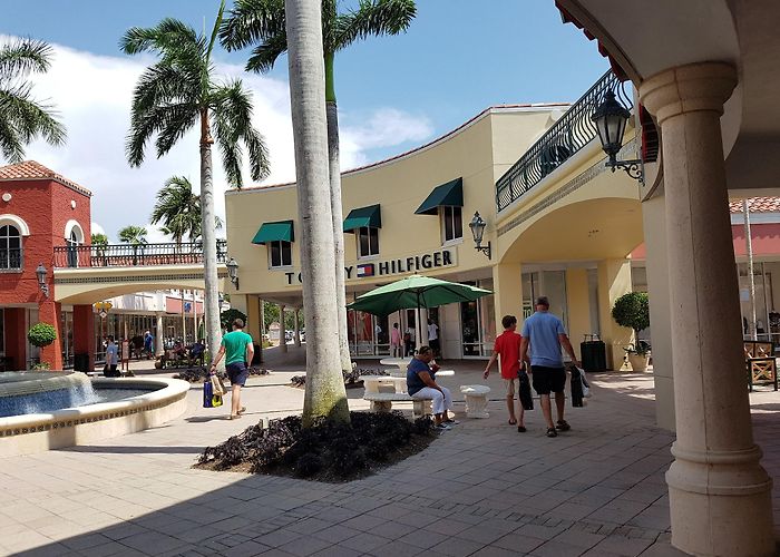 Miromar Outlets photo