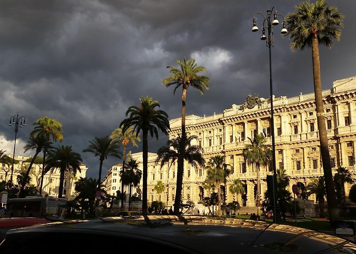 Piazza Cavour photo