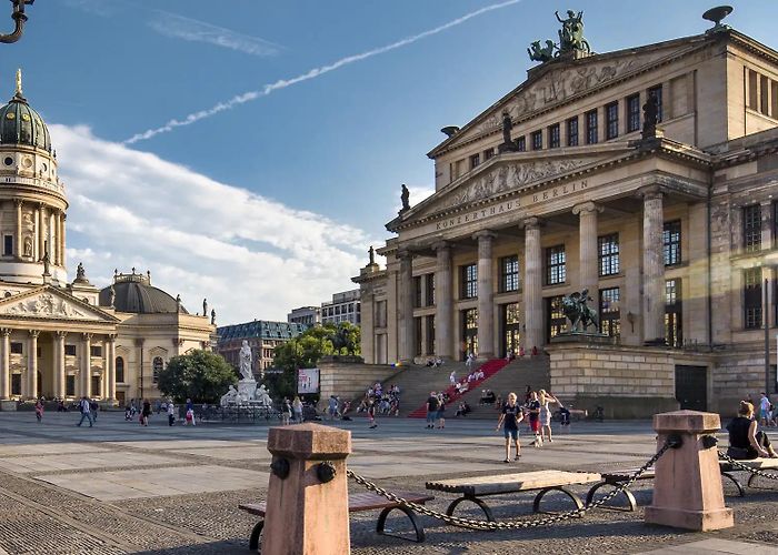 Gendarmenmarkt 5 locations Berlin has doubled as in films – DW – 09/19/2017 photo