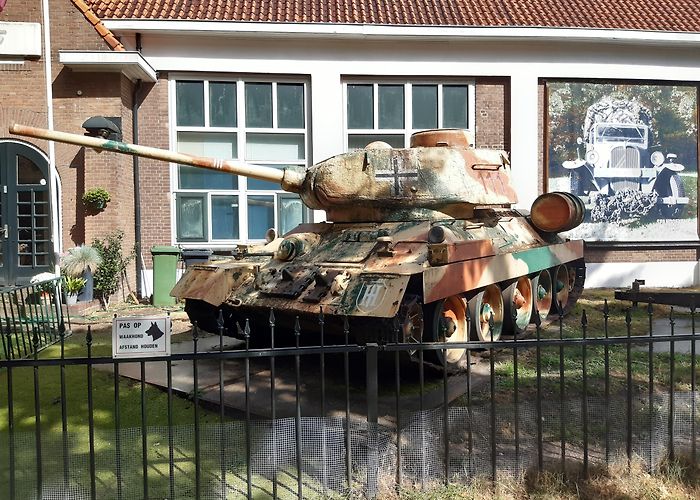 Arnhems Oorlogsmuseum 40-45 What tank is this? Spotted in Arnhem, Netherlands : r/tanks photo