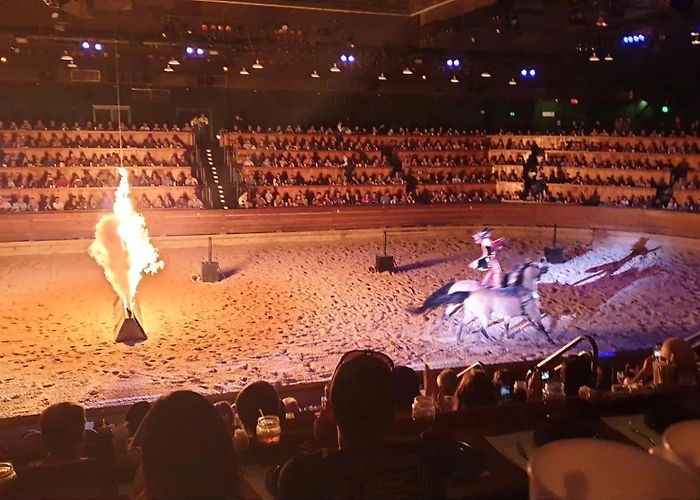 Dixie Stampede A Rootin' Tootin' Review of Dolly Parton's (Dixie) Stampede in ... photo