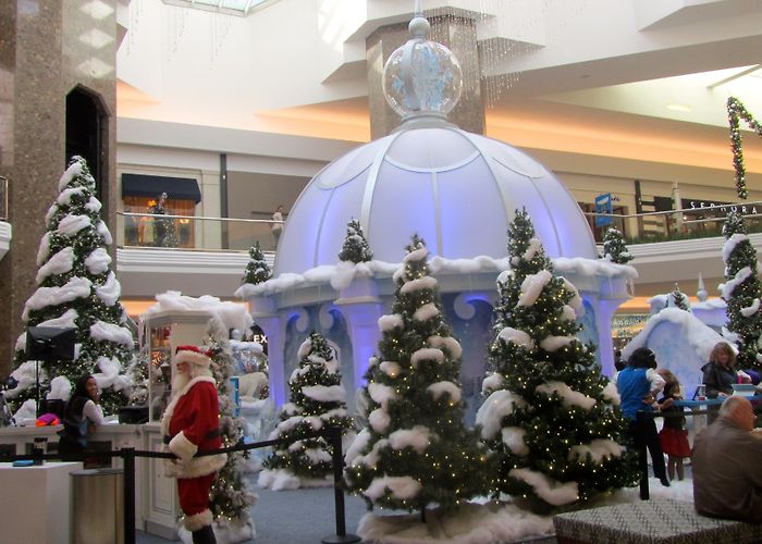 Cherry Creek Shopping Center Christmas at Cherry Creek Mall – Colorado Traveling Ducks photo