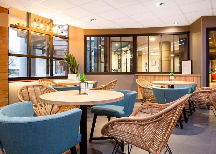 Mériadeck Shopping Mall ibis Bordeaux Centre Mériadeck, Bordeaux : -24% during the day ... photo