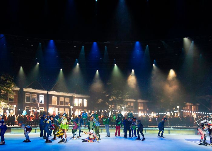 IJsbaan De Koude Realiteit van 'De Tocht — De Cultuurvlogger photo