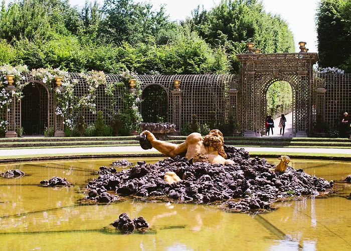 Gardens of Versailles Versailles Château and Gardens Walking Tour | Skip The Line | Fat ... photo