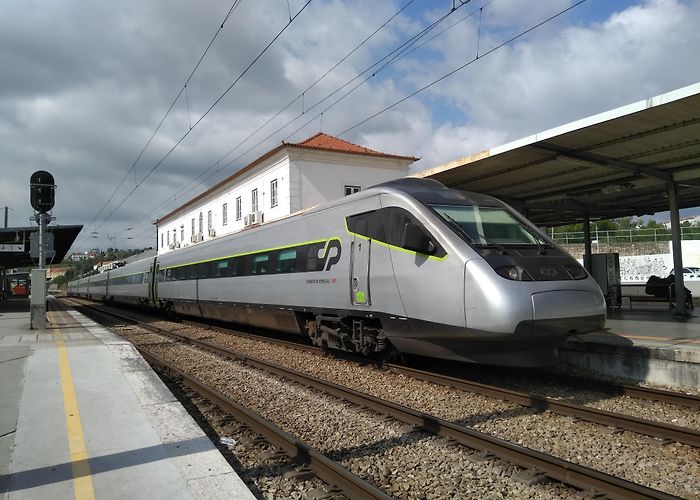 Coimbra B Alfa Pendular tilting train at Coimbra-B, Portugal [OC] : r/trains photo