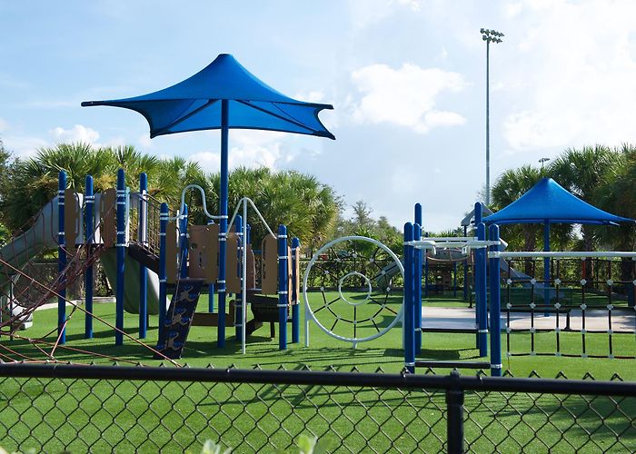 Spanish River Park Facilities • Countess de Hoernle Park / Spanish River Athle photo