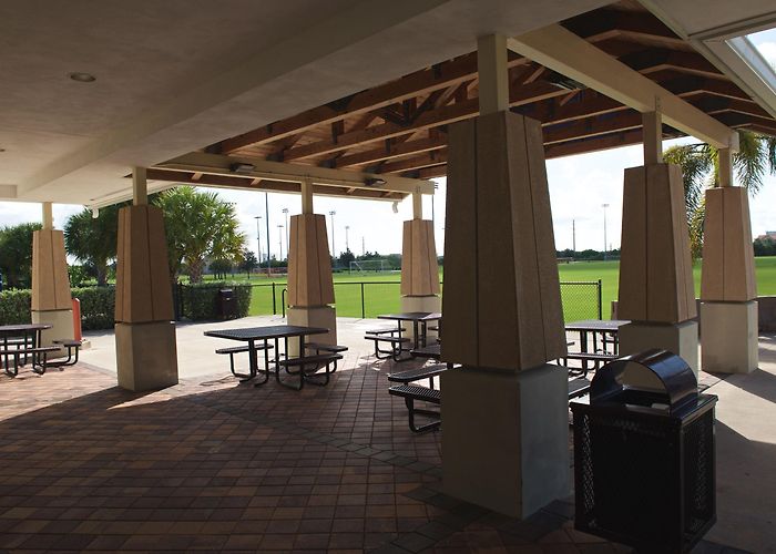 Spanish River Park Facilities • Countess de Hoernle Park / Spanish River Athle photo