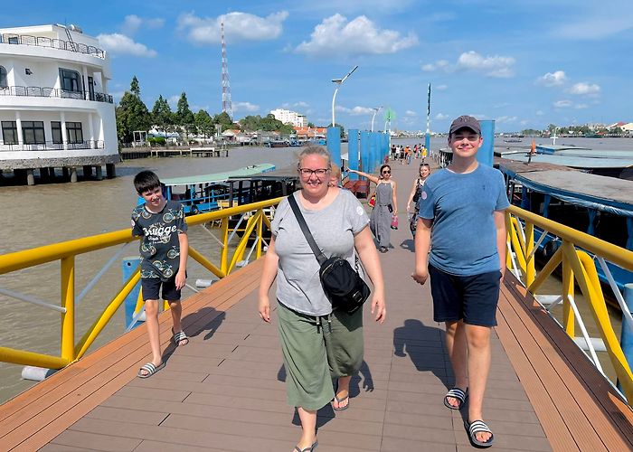 Parintins Municipal Market Increíble recorrido por el mercado flotante de Cai Rang y el delta ... photo
