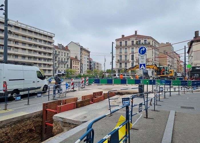 Place Grand Clément Métropole de Lyon. Villeurbanne : les travaux du T6 bouleversent ... photo