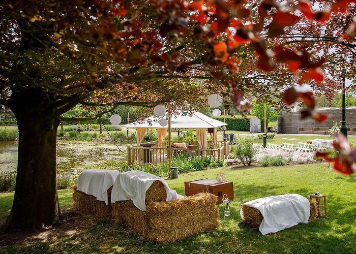 Feesterij De Schildhoeve De Schildhoeve Buitengewoon | Vergaderen | Feesten | Slapen photo