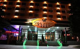 Vila Verde Hotel Ungheni Targ Exterior photo