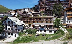 Hotel Le Refuge Alpe d'Huez Exterior photo