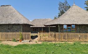 Le Tai Village Resort Near Solio Game Reserve Mweiga Exterior photo