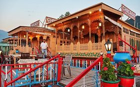 Chicago Group Of Houseboats Hotel Srīnagar Exterior photo