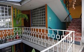 Hostal Guatefriends Hotel Ciudad Guatemala Exterior photo