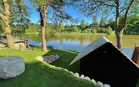 Hyggelig sommerhus. med udsigt, til vand fra senge Villa Vekso Exterior photo