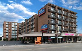 Howard Johnson Plaza By Wyndham By The Falls Niagara Falls Hotel Exterior photo