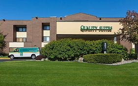 Quality Suites Lansing Exterior photo