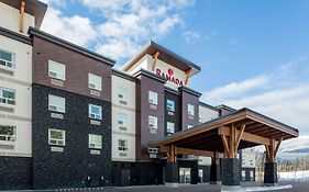 Ramada by Wyndham Revelstoke Hotel Exterior photo