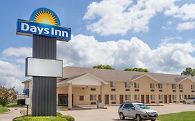 Days Inn By Wyndham Charleston Exterior photo