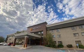 La Quinta By Wyndham Harrisburg Airport Hershey Hotel Exterior photo