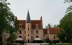 Chateau - Hotel Le Sallay Magny-Cours Exterior photo