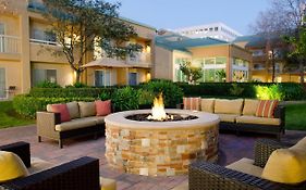 Courtyard By Marriott San Mateo Foster City Exterior photo