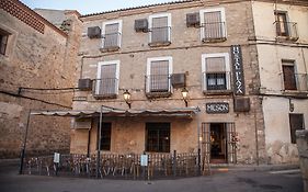 Hostal Meson Plaza Hotel Trujillo Exterior photo