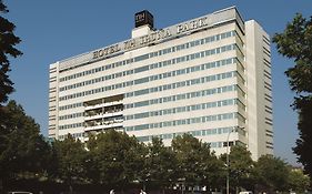 Nh Pamplona Iruna Park Hotel Exterior photo