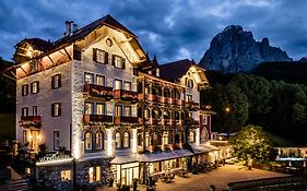 Grand Hotel Wolkenstein Sëlva di Val Gardena Exterior photo