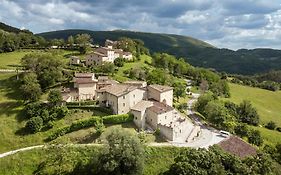 Borgo Di Gallano Pensionat Valtopina Exterior photo