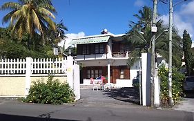 Auberge Etiennette Lejlighed Trou d'Eau Douce Exterior photo