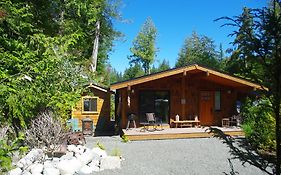 Wild Coast Chalets Port Renfrew Room photo