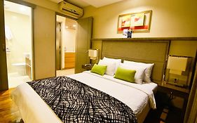 Best Western Antel Spa Hotel Suites San Pedro Makati Room photo