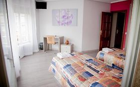 Pension Parque Del Ebro (Adults Only) Hotel Logroño Room photo