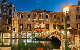 Hotel Antico Doge - A Member Of Elizabeth Hotel Group Venedig Exterior photo