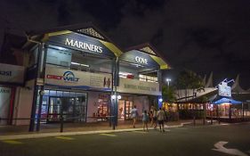 Surfers Paradise Yha Vandrehjem Southport Exterior photo